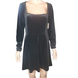 Old Navy Black Velvet Fit Flare Dress M Square Neck Goth Grunge NWT